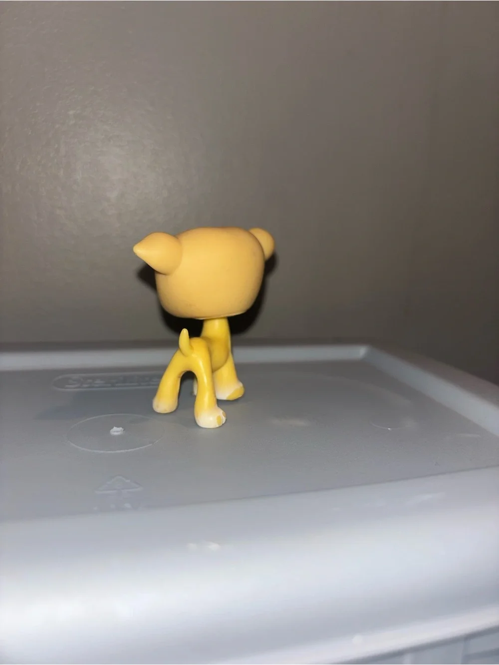 Littlest Pet Shop LPS #875 Yellow Greyhound Eye drop
